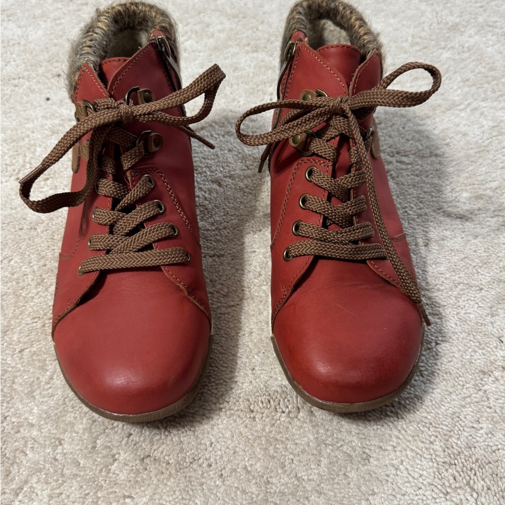 Spring Step Red Lace Up Boots with Smooth Leather Finish